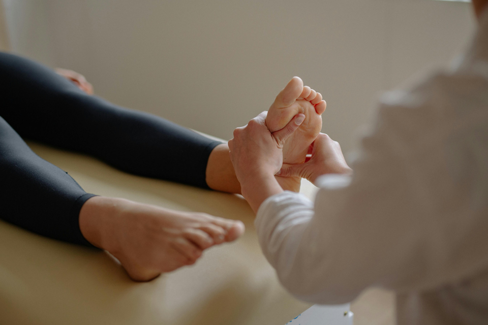 Dienst - Esther Hopma